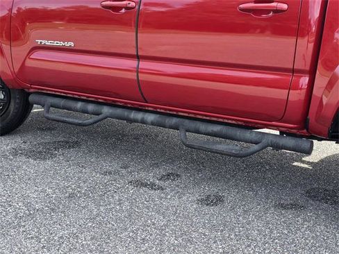 Certified 2022 Toyota Tacoma SR5 image 23