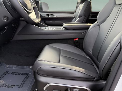 New 2026 Jeep Grand Wagoneer Limited AWD/4WD image 19