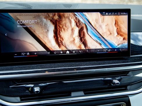 New 2027 BMW X6 xDrive40i AWD/4WD image 13