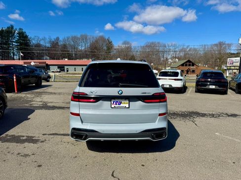 Used 2025 BMW X7 xDrive40i w/ M Sport Package AWD/4WD image 5