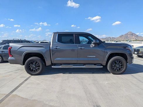 Used 2022 Toyota Tundra Limited AWD/4WD image 3