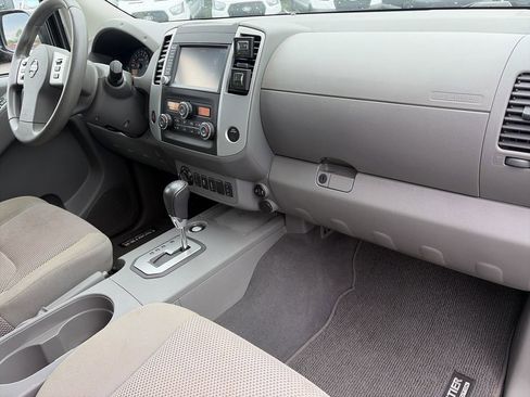 Used 2020 Nissan Frontier SV w/ Midnight Edition Floor Mats AWD/4WD image 32