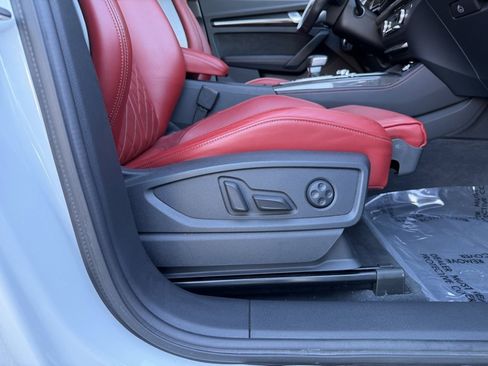 Used 2020 Audi SQ5 Premium Plus w/ Premium Plus Package image 35