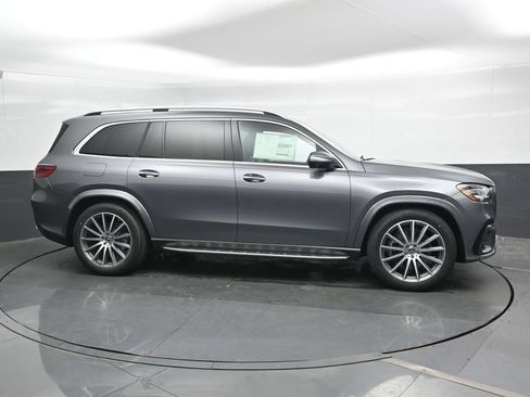 New 2026 Mercedes-Benz GLS 580 4MATIC image 3