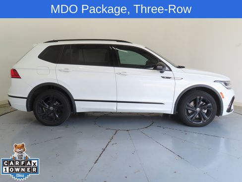 Used 2024 Volkswagen Tiguan SE R-Line w/ MDO Package, Three-Row FWD image 2
