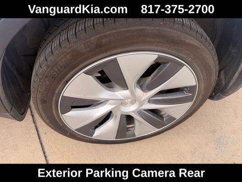 Used 2023 Tesla Model Y Long Range AWD/4WD image 9