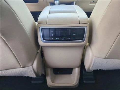 Used 2015 Toyota Highlander XLE image 22