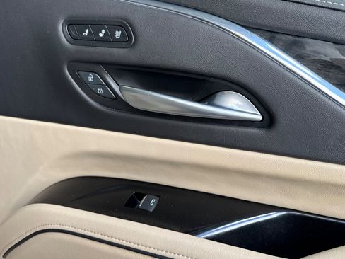 Certified 2024 Cadillac Escalade Premium Luxury image 19