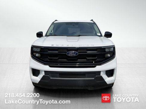 Used 2025 Ford Expedition Active AWD/4WD image 8