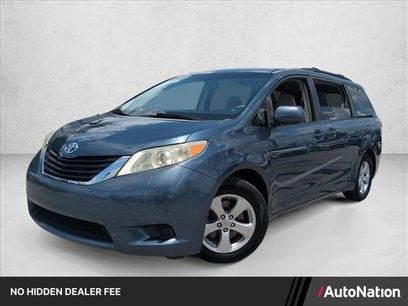 Used 2014 Toyota Sienna LE