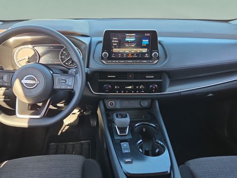 Used 2023 Nissan Rogue SV FWD image 13