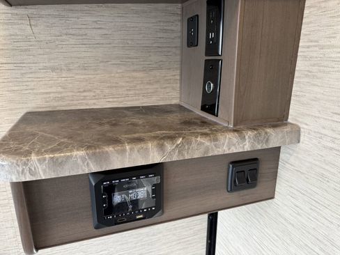 Used 2023 Ford E-450 and Econoline 450 Super Duty w/ Motorhome Prep Package image 46