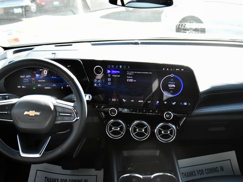 Used 2024 Chevrolet Blazer EV LT AWD/4WD image 43