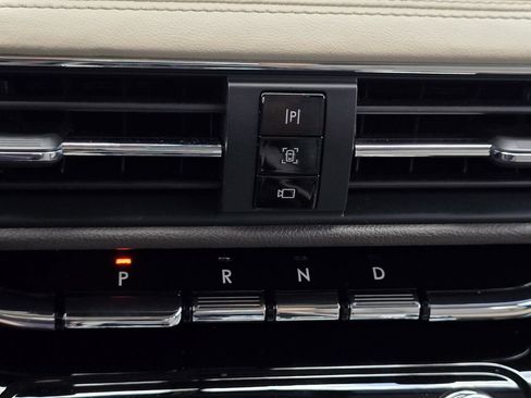 Used 2022 Lincoln Corsair AWD w/ Equipment Group 101A image 20