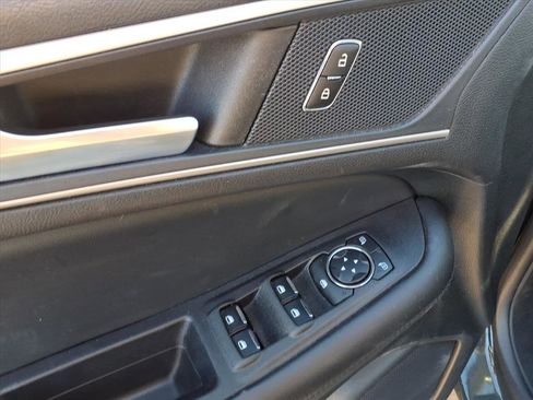 Used 2023 Ford Edge SEL image 24