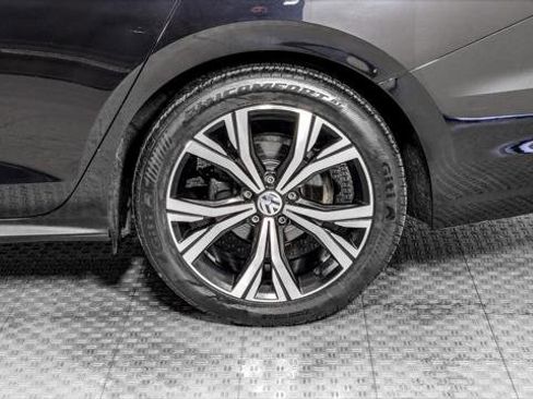 Used 2022 Volkswagen Passat 2.0T SE image 36