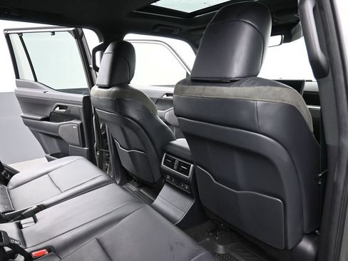 Used 2024 Lexus GX 550 AWD/4WD image 10