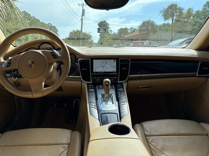 Used 2012 Porsche Panamera image 7