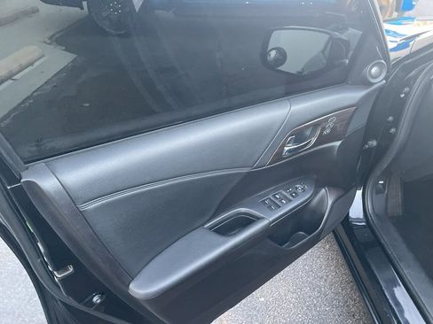 Used 2017 Honda Accord EX-L image 7