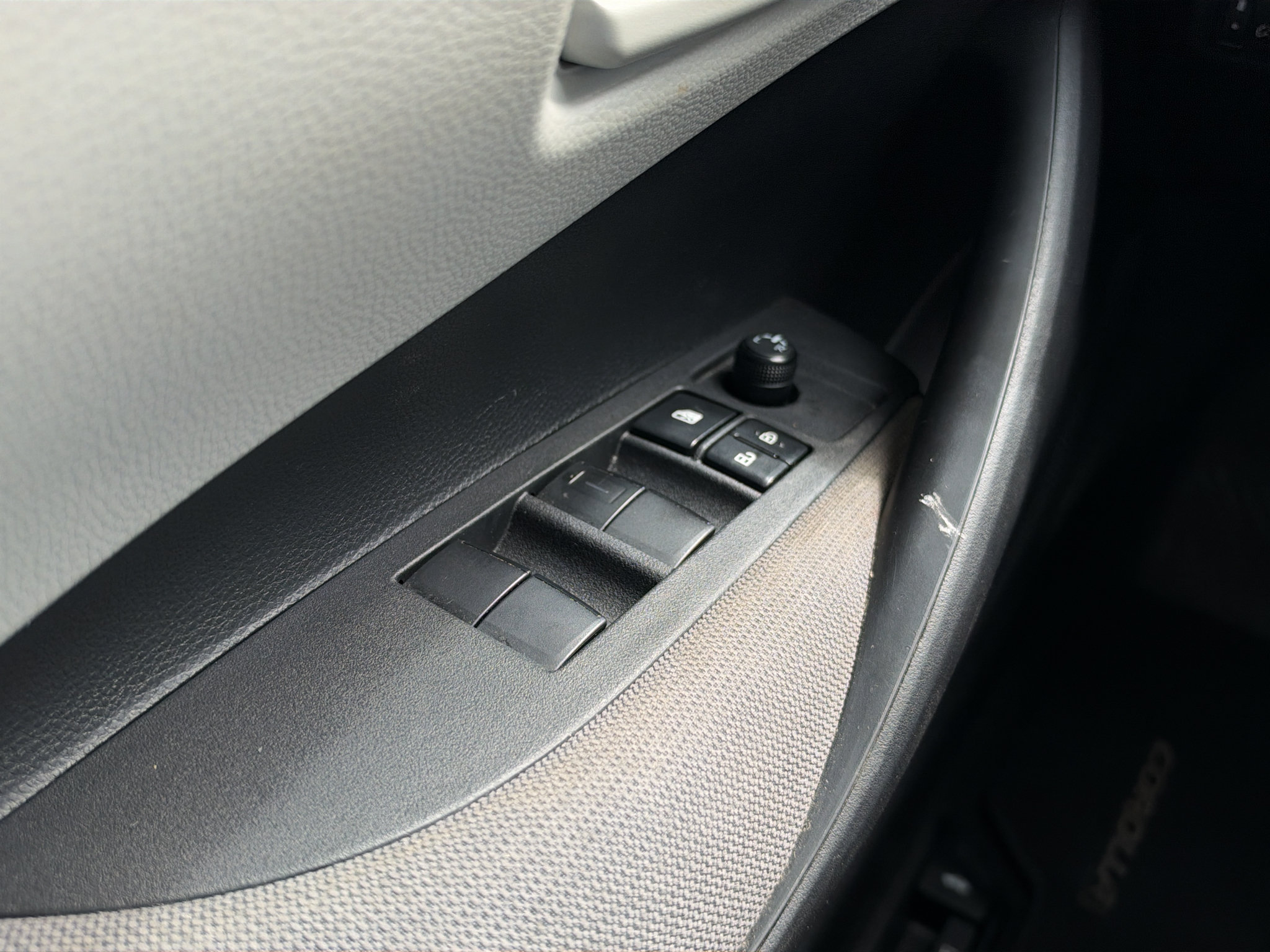 Used 2024 Toyota Corolla LE FWD image 25