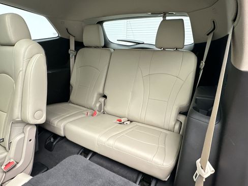 Used 2019 Buick Enclave Essence image 30