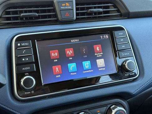 Used 2025 Nissan Versa SV image 21