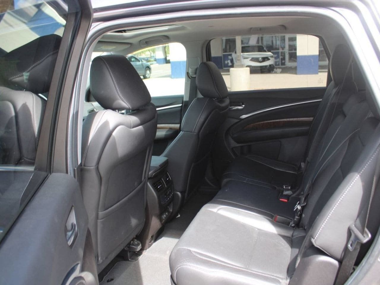 Used 2020 Acura MDX w/ Technology Package FWD image 12