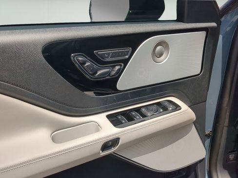 New 2026 Lincoln Aviator Reserve AWD/4WD image 12
