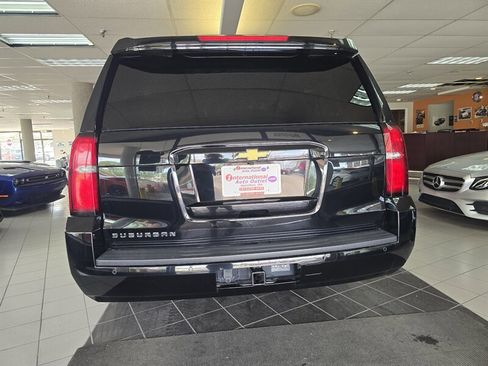Used 2020 Chevrolet Suburban LT image 5
