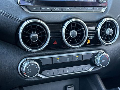 Used 2022 Nissan Sentra SV FWD image 18