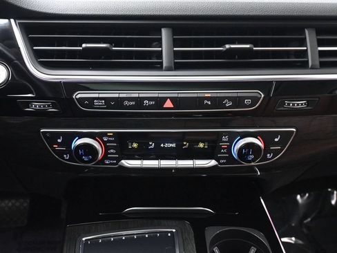Used 2018 Audi Q7 3.0T Prestige AWD/4WD image 41