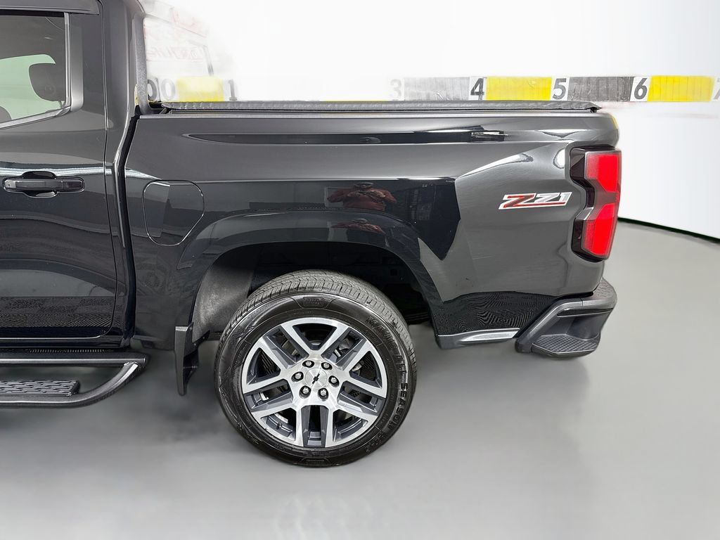 Used 2023 Chevrolet Colorado Z71 w/ Z71 Convenience Package 2 AWD/4WD image 14