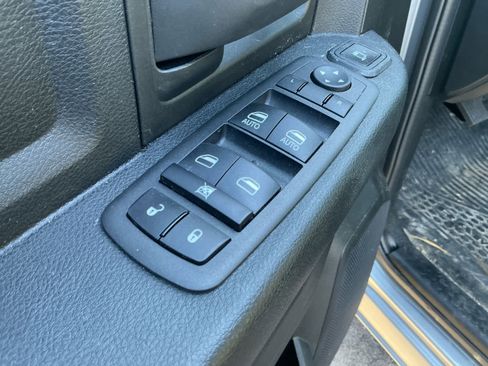 Used 2024 RAM 3500 Tradesman w/ Chrome Appearance Group image 23