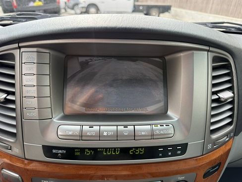 Used 2005 Lexus LX 470 4WD image 90
