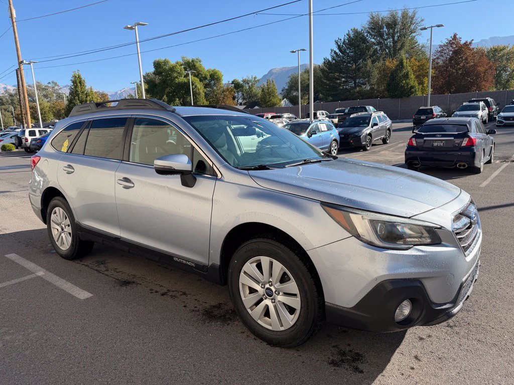 Used 2019 Subaru Outback 2.5i Premium AWD/4WD image 6