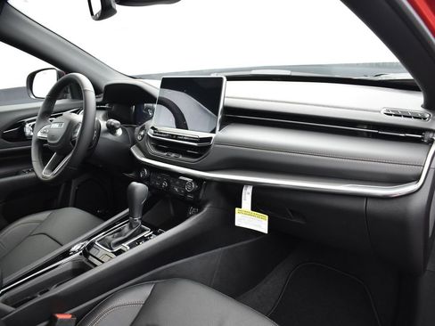 Used 2024 Jeep Compass Limited image 14