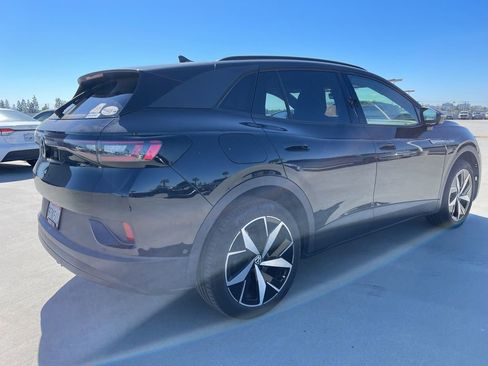 Used 2023 Volkswagen ID.4 Pro S image 4