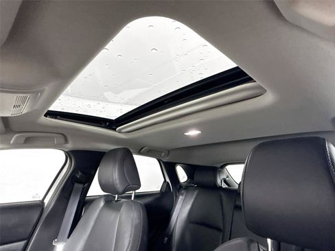 Certified 2024 MAZDA CX-30 AWD 2.5 S w/ Preferred Package image 6