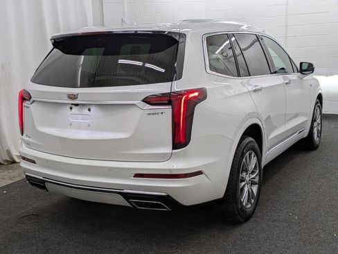 Used 2023 Cadillac XT6 Luxury image 2