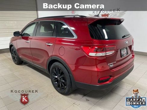 Used 2019 Kia Sorento S image 4