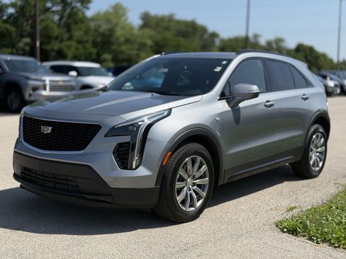 Certified 2023 Cadillac XT4 Sport w/ Cold Weather Package image 9