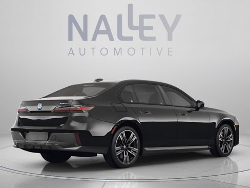 Used 2023 BMW i7 xDrive60 w/ Executive Package 2 AWD/4WD image 6