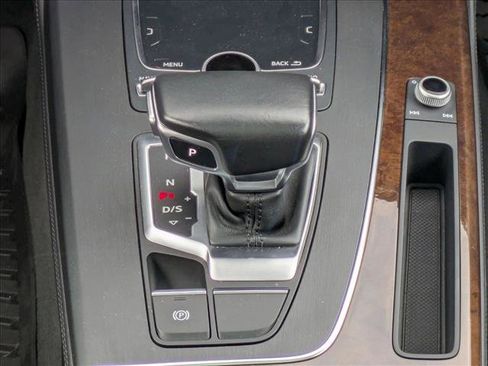 Used 2020 Audi Q5 2.0T Premium Plus w/ Premium Plus Package image 12