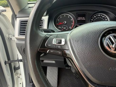 Used 2019 Volkswagen Atlas SE FWD image 17