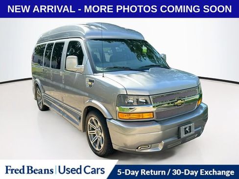 Used 2018 Chevrolet Express 2500 w/ Enhanced Convenience Package RWD image 1