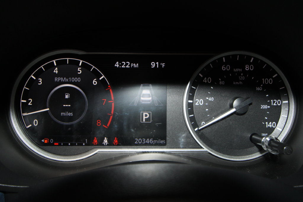 Used 2025 Nissan Versa SV FWD image 9