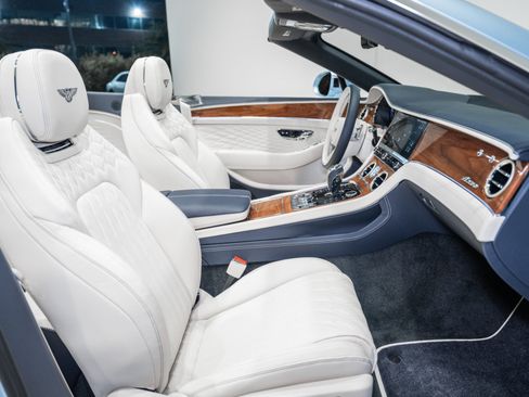 New 2026 Bentley Continental GTC AWD/4WD image 2