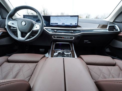 Used 2026 BMW X7 xDrive40i image 44