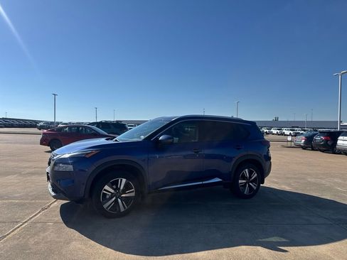 Certified 2023 Nissan Rogue SL w/ SL Premium Package FWD image 8