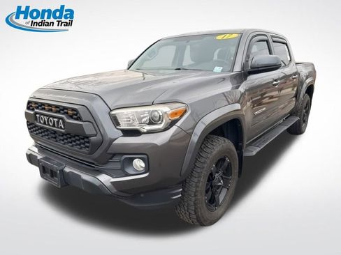Used 2017 Toyota Tacoma SR5 image 1